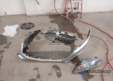 2010 Honda Insight Lx from USA, damaged, VIN JHMZE2H56AS036168